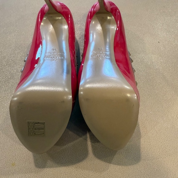 Valentino - hot pink platform rockstud stilettos - Picture 5 of 5